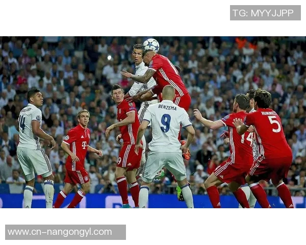 班菲尔德与贝格拉诺的激烈对决展现足球魅力与战术智慧的较量